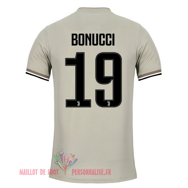 Maillot Om Pas Cher adidas NO.19 Bonucci Exterieur Maillots Juventus 18-19 Marron