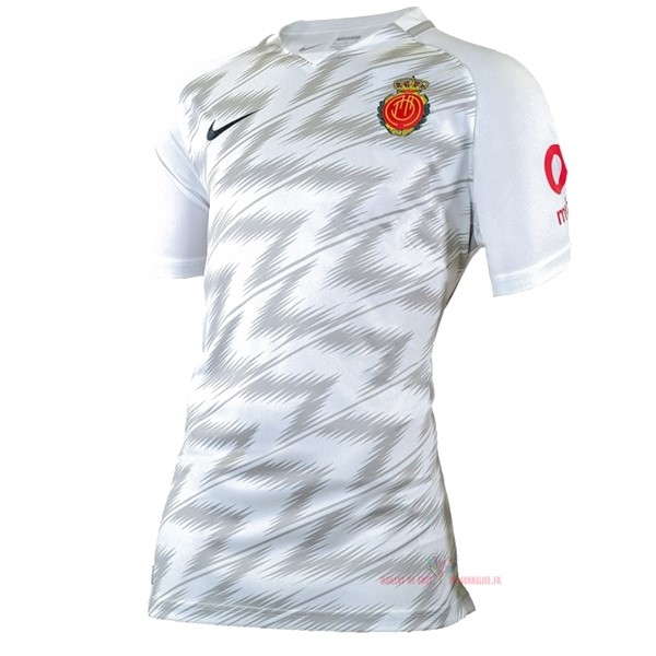 Maillot Om Pas Cher Nike Thailande Exterieur Camiseta Mallorca 2021 2022 Blanc